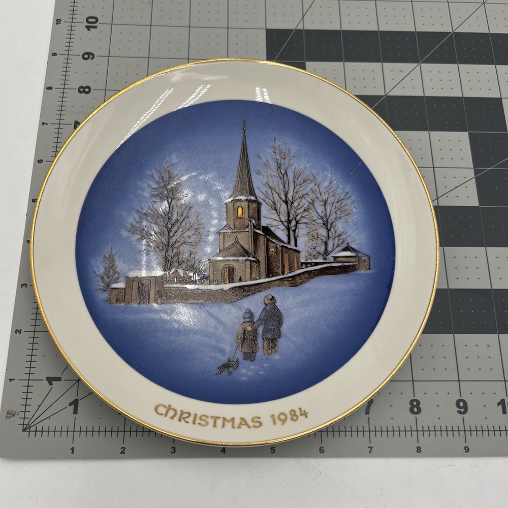 Vintage Christmas 1984 Collector Plate Village Church Snow Children Sled Gold
